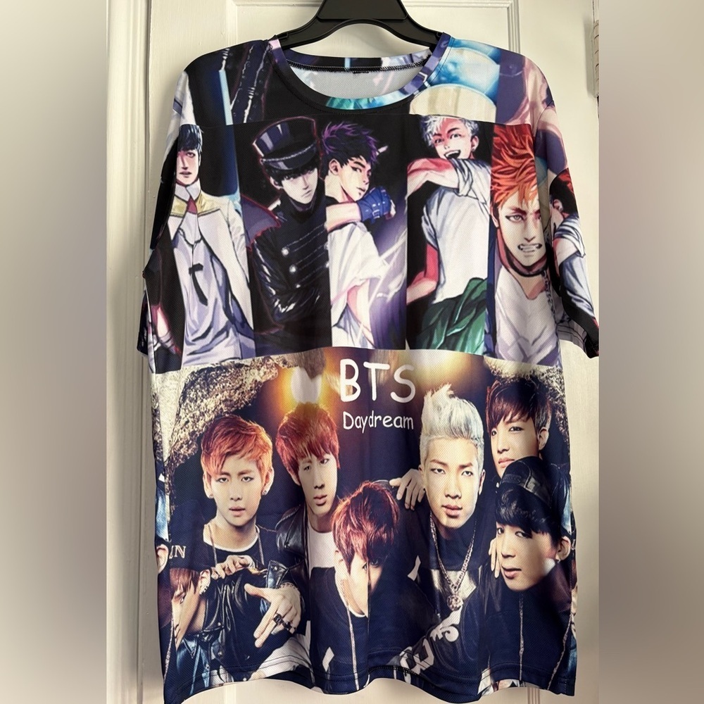 BTS Daydream Graphic Tee in Black and Multicolor